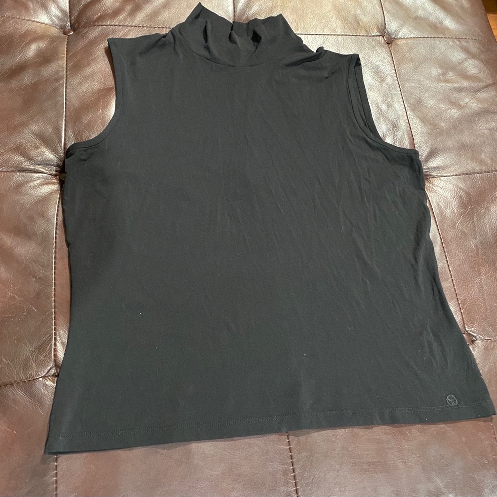 St. John sport pre-owned size L